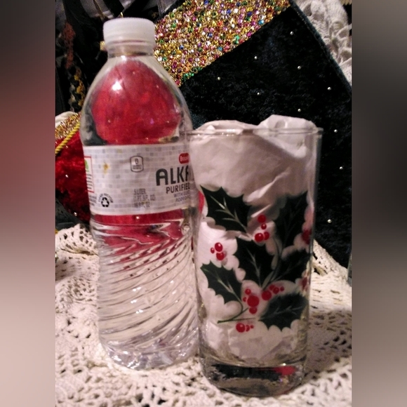 *SET of 4* HOLLY  VINTAGE Glasses By INDIANA GLASS COMPANY* No Spill Bot… - Picture 9 of 10